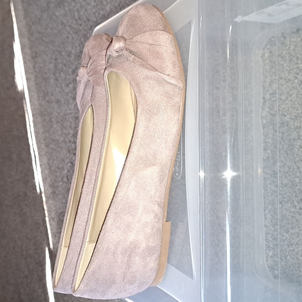 Size 7.5 light brown suede, flat shoes Ataiwee - Picture 4 of 7